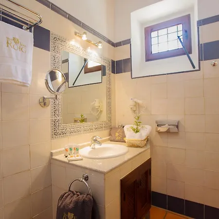 Casa Font I Roig 4* Maria De La Salut