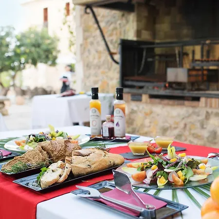 Casa Font I Roig 4* Maria De La Salut